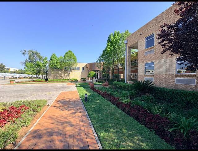 2,428M² OFFICE TO LET IN RANDJESPARK